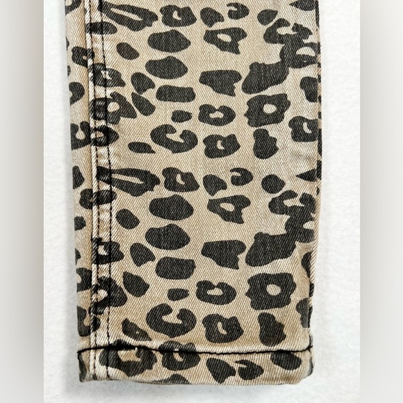 ALMOST FAMOUS Juniors Leopard Cheetah Animal Print Mid Rise Skinny Jeans Size 1 - Picture 12 of 16